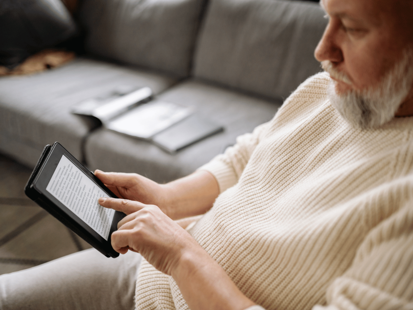 14 side hustles that pay you to read books