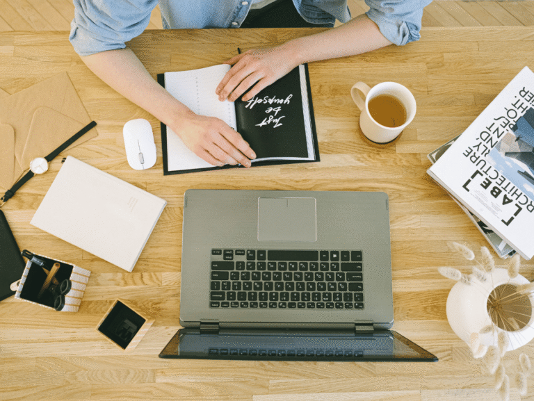 15 WAYS TO STAND OUT ON UPWORK WHEN EVERYONE LOOKS THE SAME